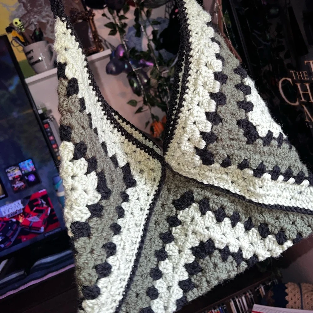granny square bag - Picture 2 of 5